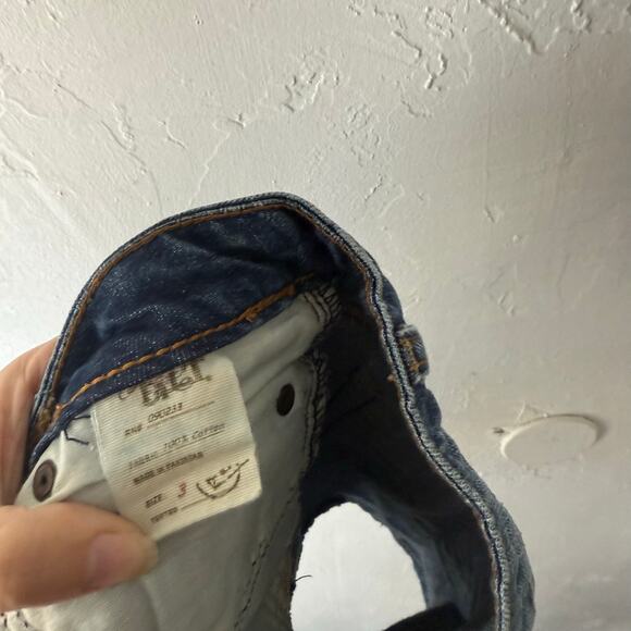 Tilt Y2k Junior's Size 3 Distressed Bleach Splatter Denim Mini Skirt - Picture 4 of 6